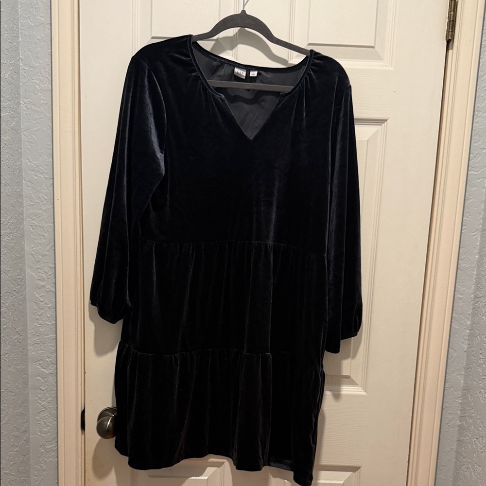 GAP Black Long Sleeve Velvet Dress